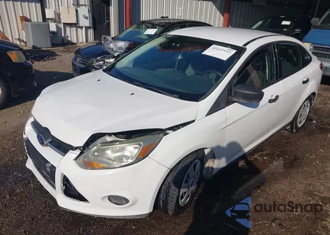2014 Ford Focus S from USA, damaged, VIN 1FADP3E29EL393162